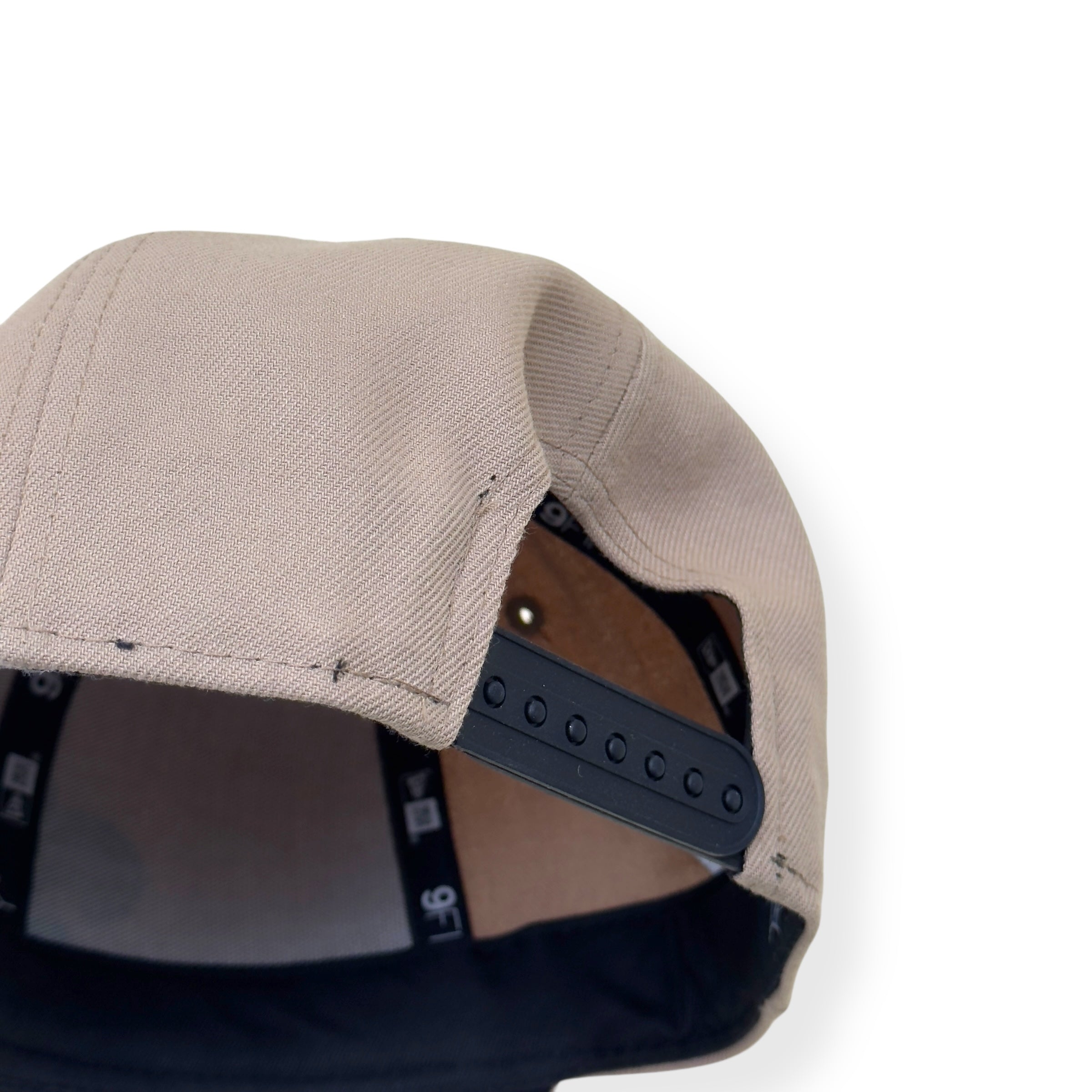 NEW ERA NEW ORLEANS SAINTS 9FIFTY FLAT CAP GREY / GOLD