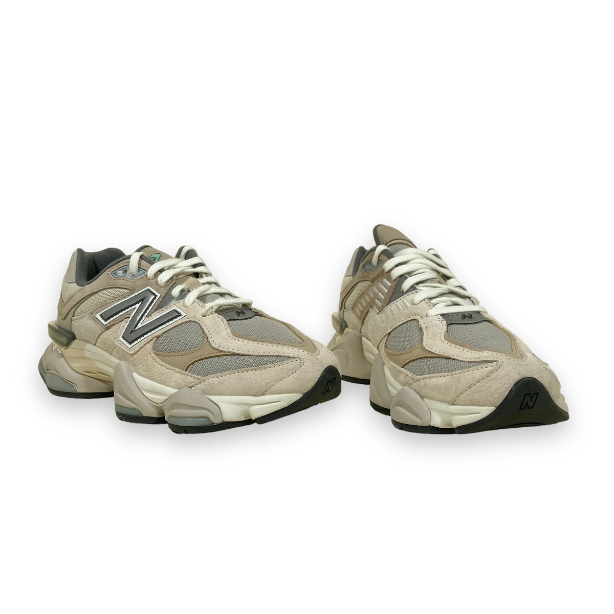 NEW BALANCE 9060 SUEDE SNEAKERS GREY UK8