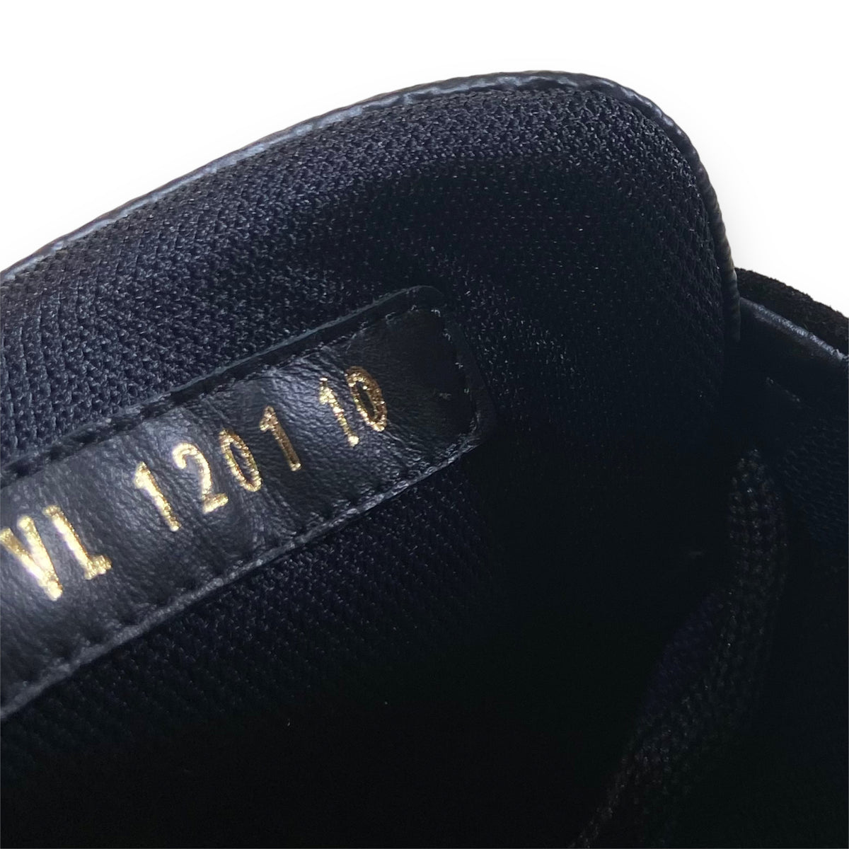 LOUIS VUITTON SNEAKERS BLACK UK10