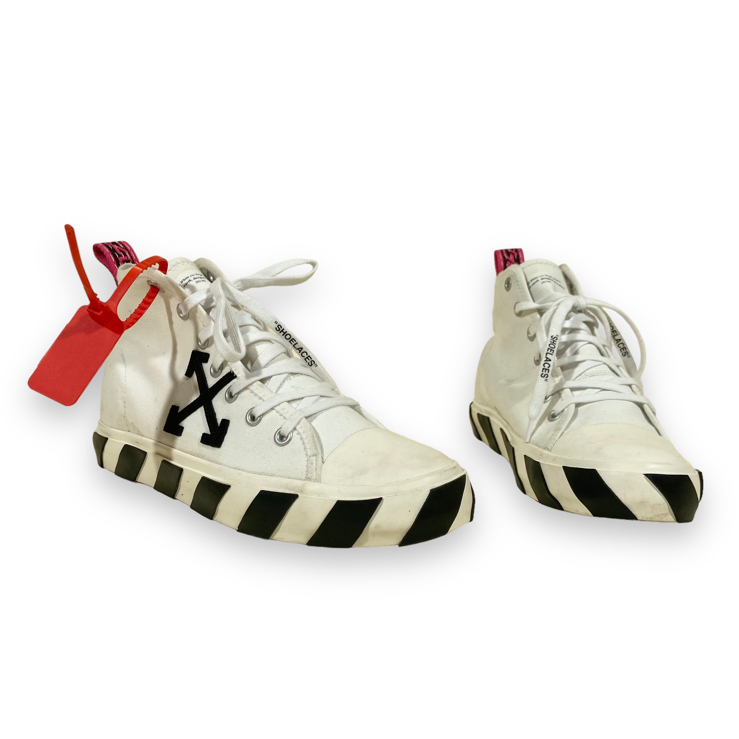 OFF WHITE ARROW PATCH HIGH TOP SNEAKERS WHITE UK10